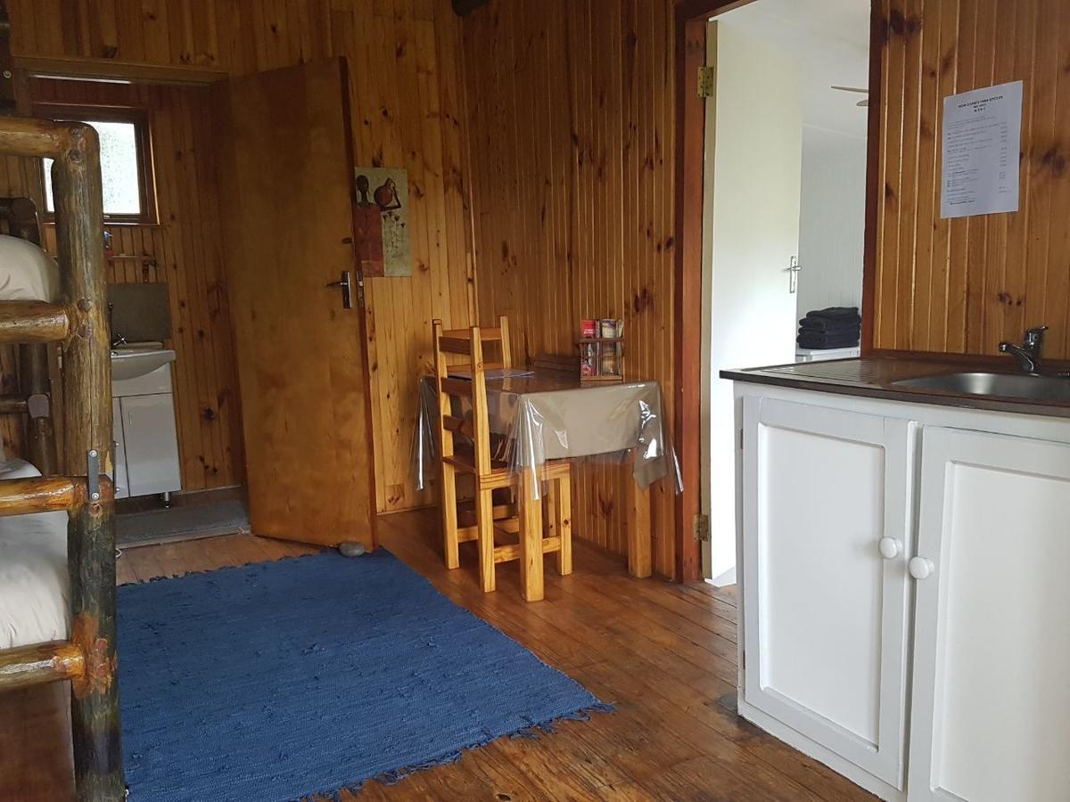 Mountain Breeze Log Cabins Stormsrivier Bagian luar foto
