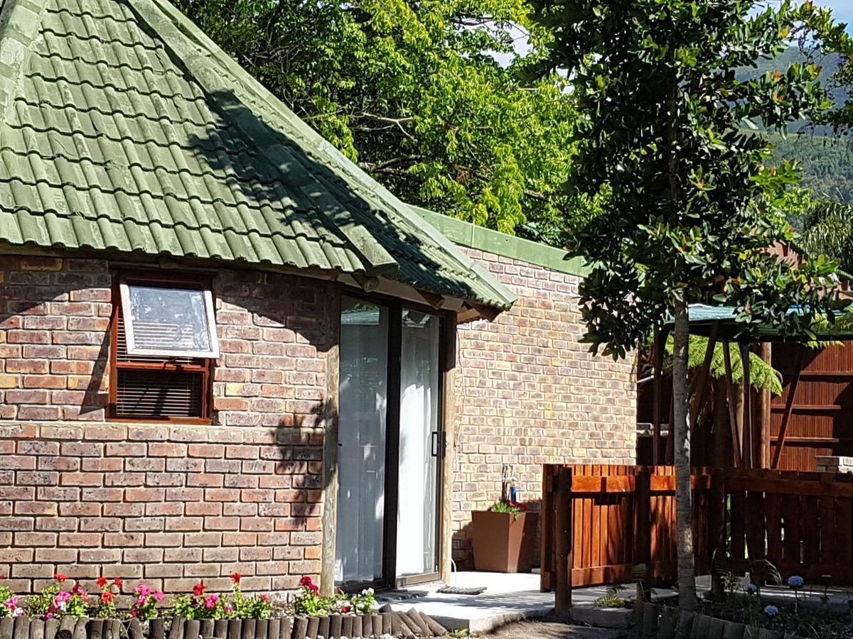 Mountain Breeze Log Cabins Stormsrivier Bagian luar foto