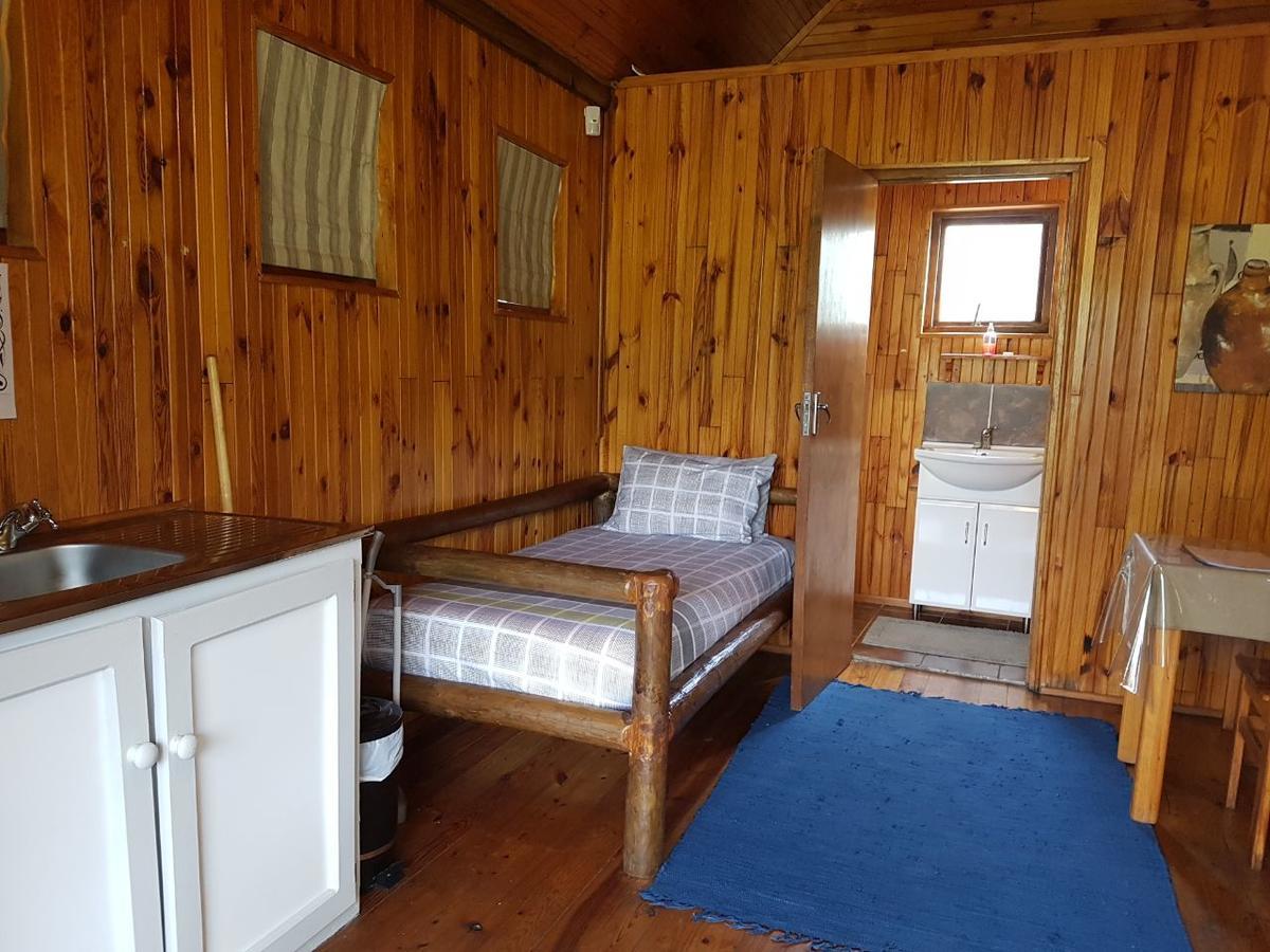 Mountain Breeze Log Cabins Stormsrivier Bagian luar foto